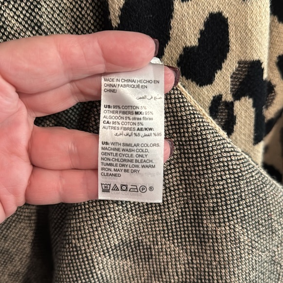 Chico’s Leopard Cardigan - Picture 6 of 6